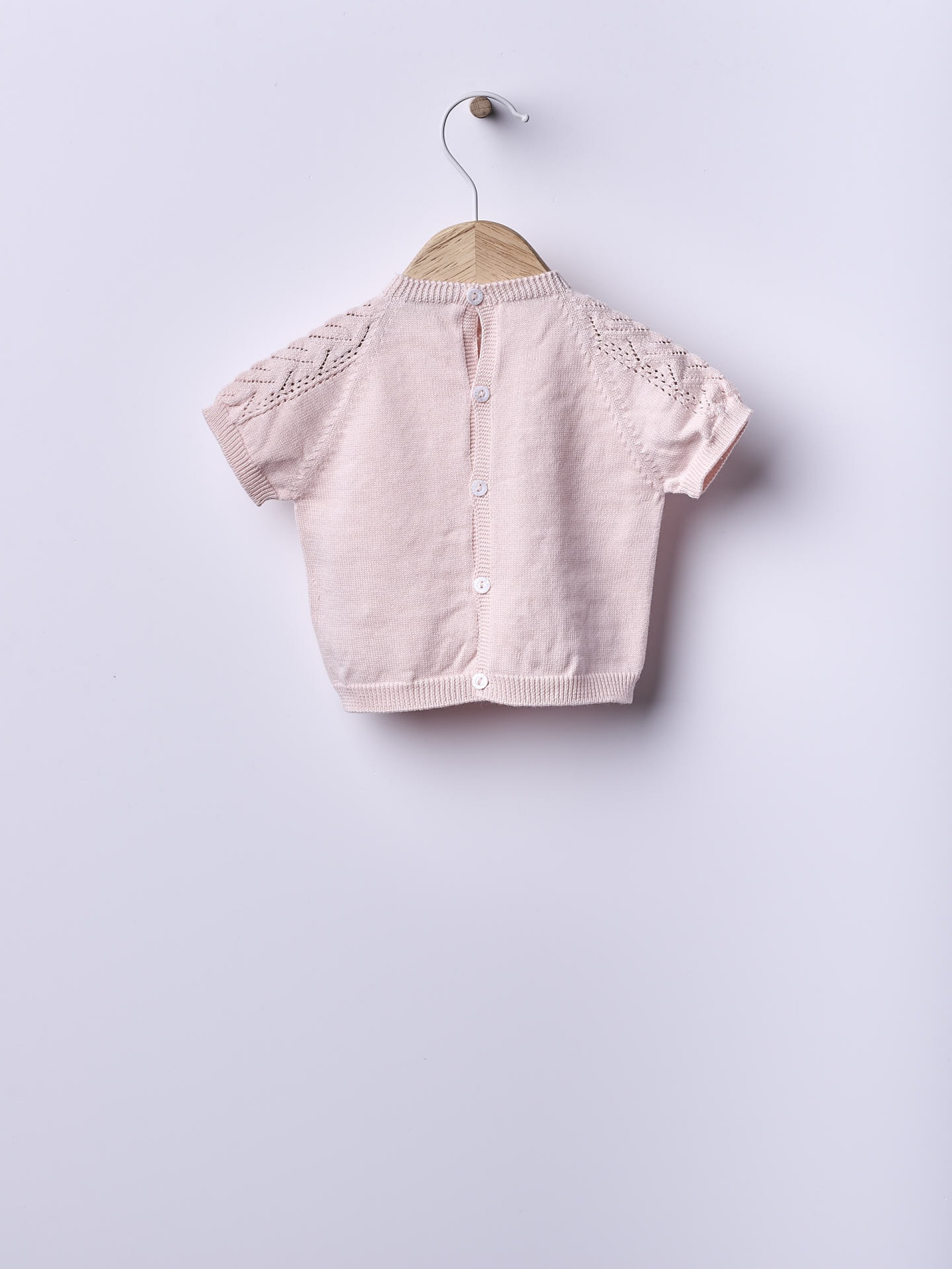 Short-sleeved sweater