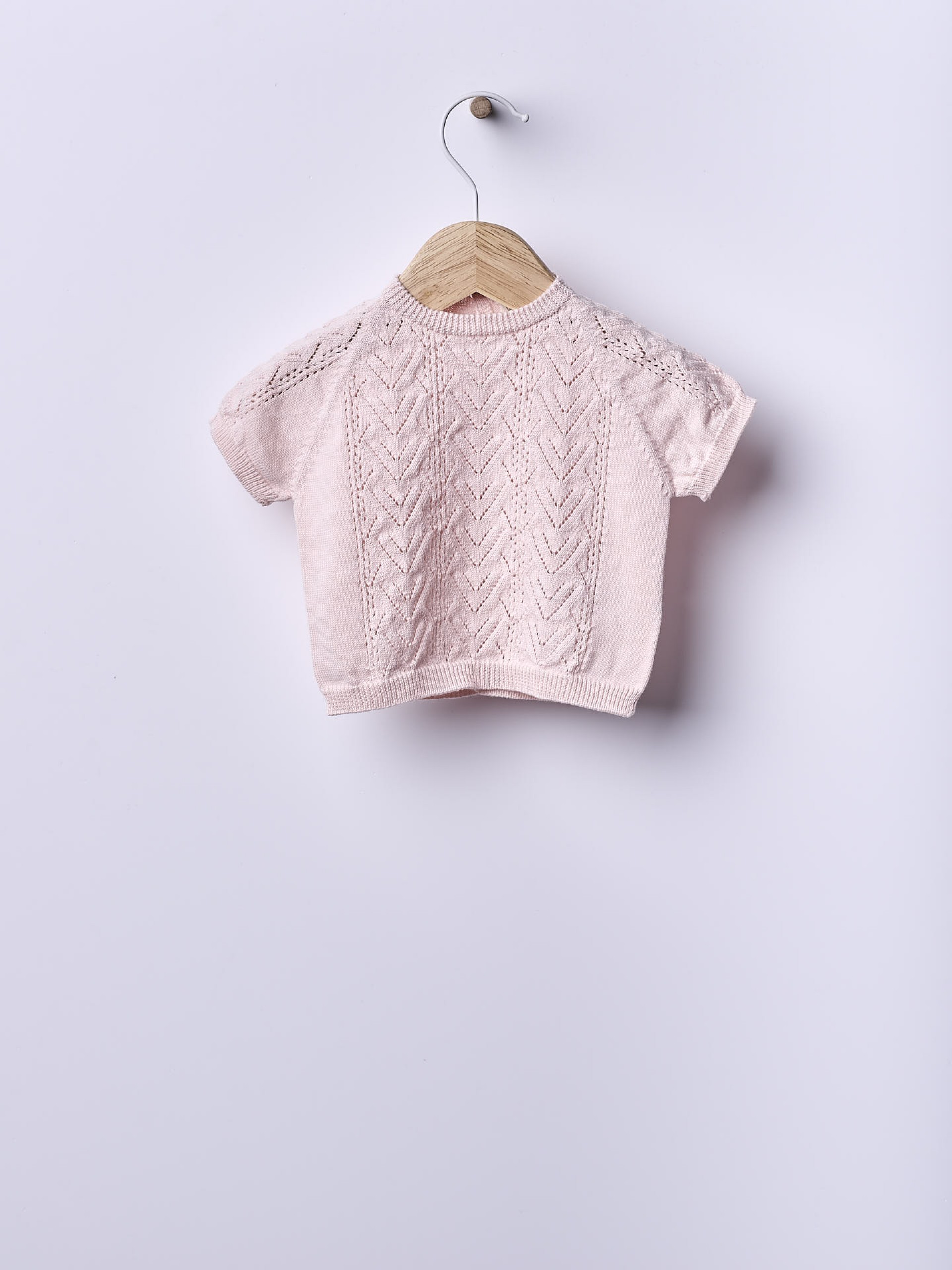 Short-sleeved sweater