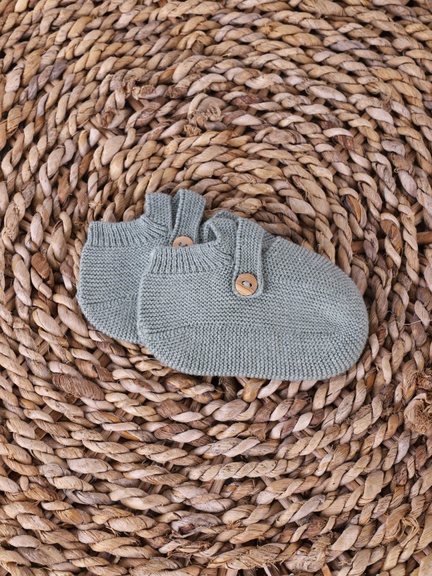 Cotton knitted booties