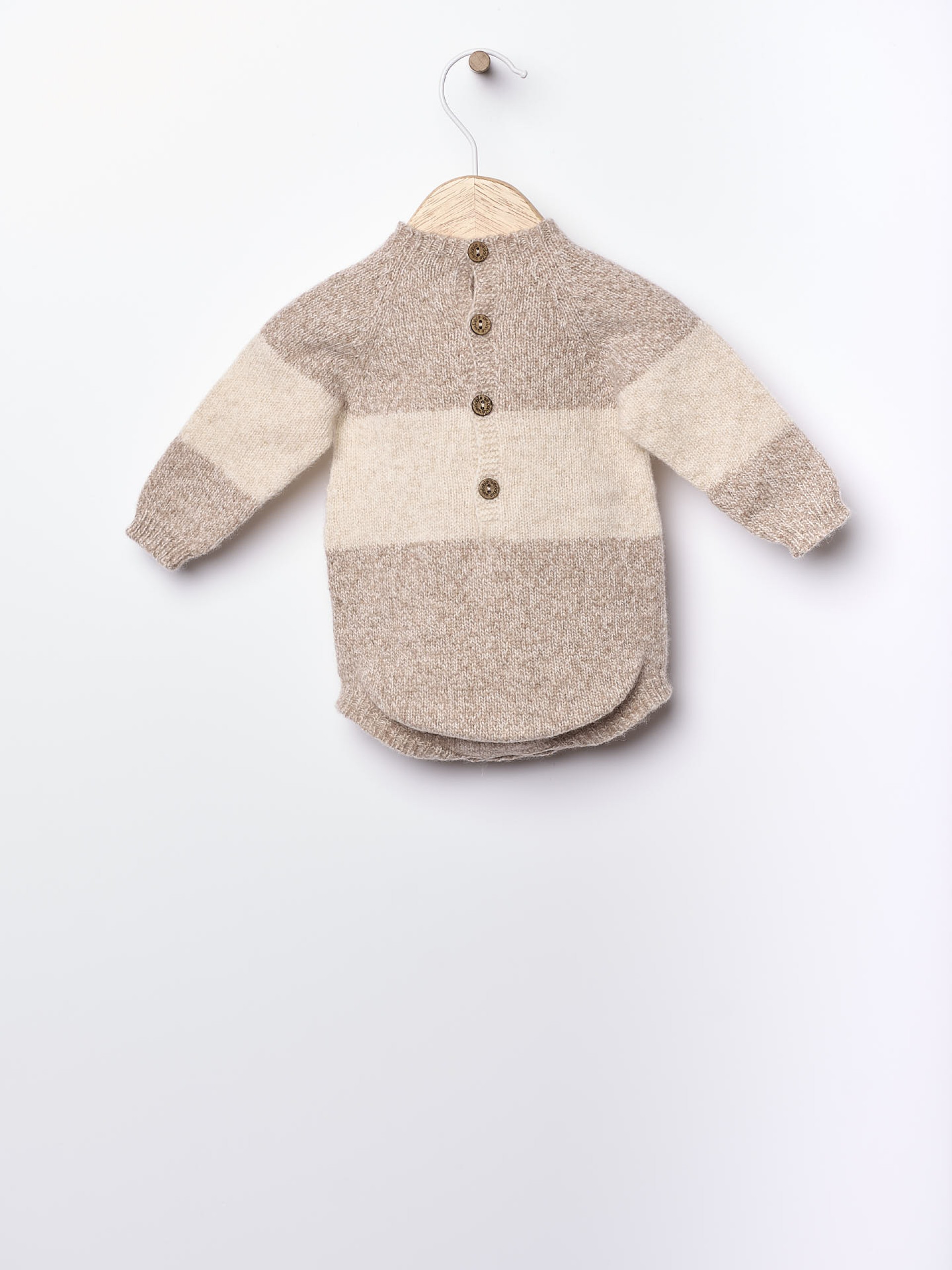 Knitted wool shortie