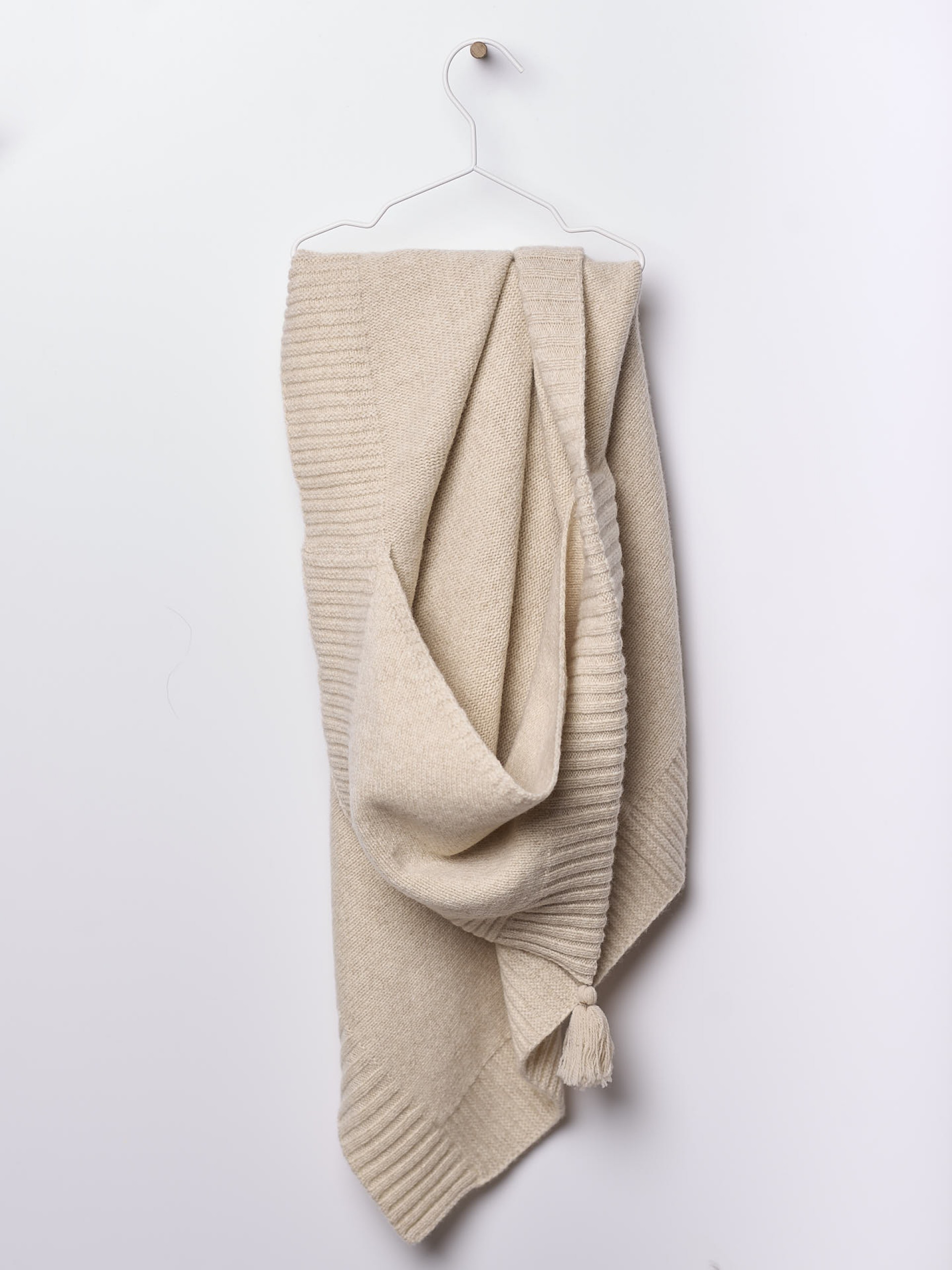 Knitted wool blanket