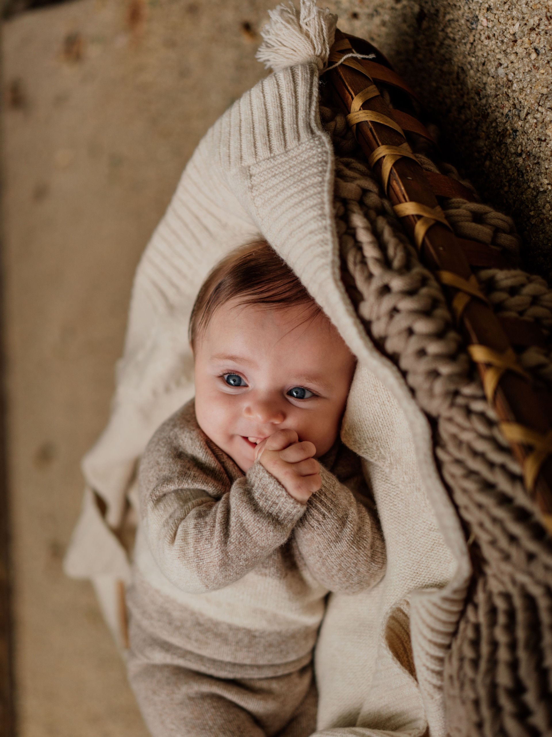 Knitted wool blanket