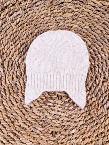 Knitted wool beanie