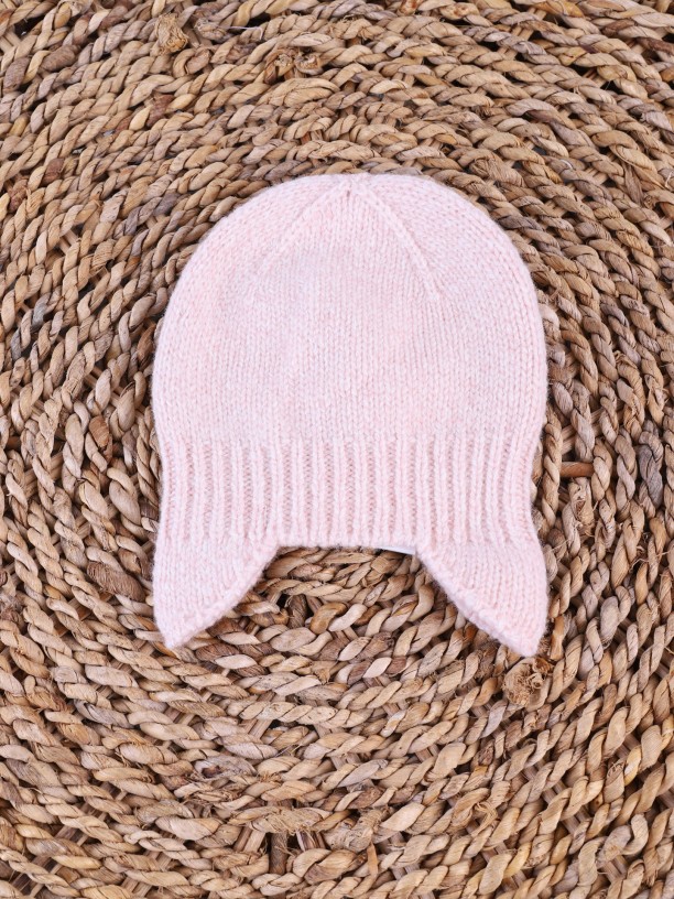 Knitted wool beanie