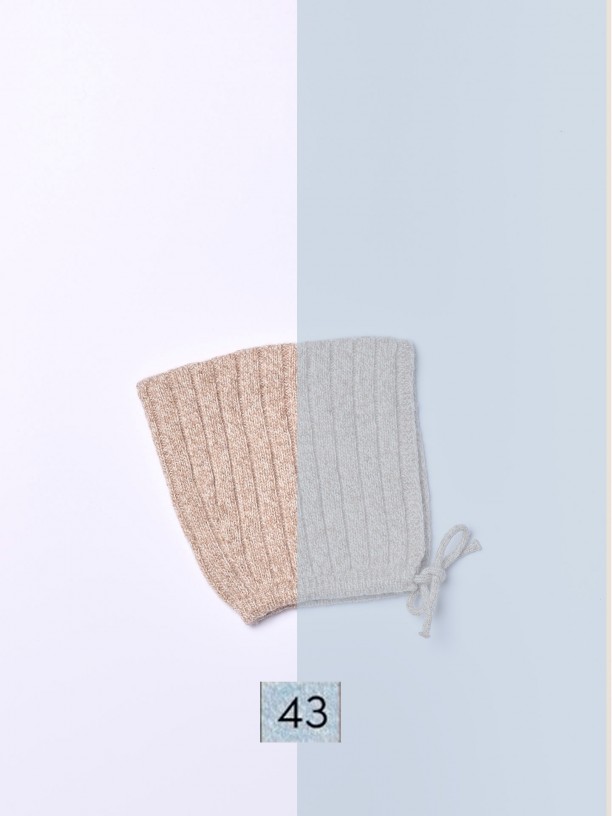 Knitted wool bonnet Knitted wool bonnet