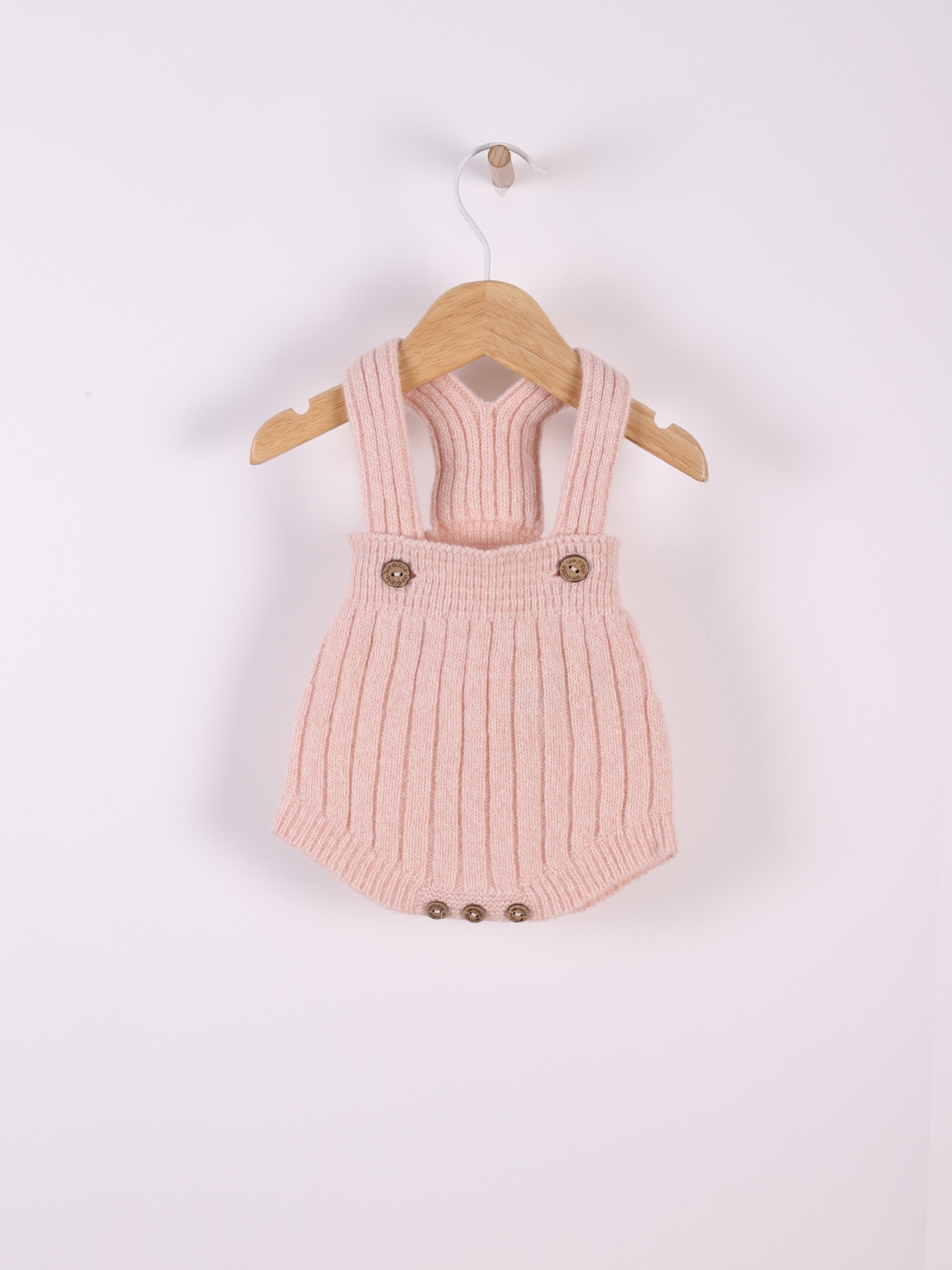 Fofo com alças de lã