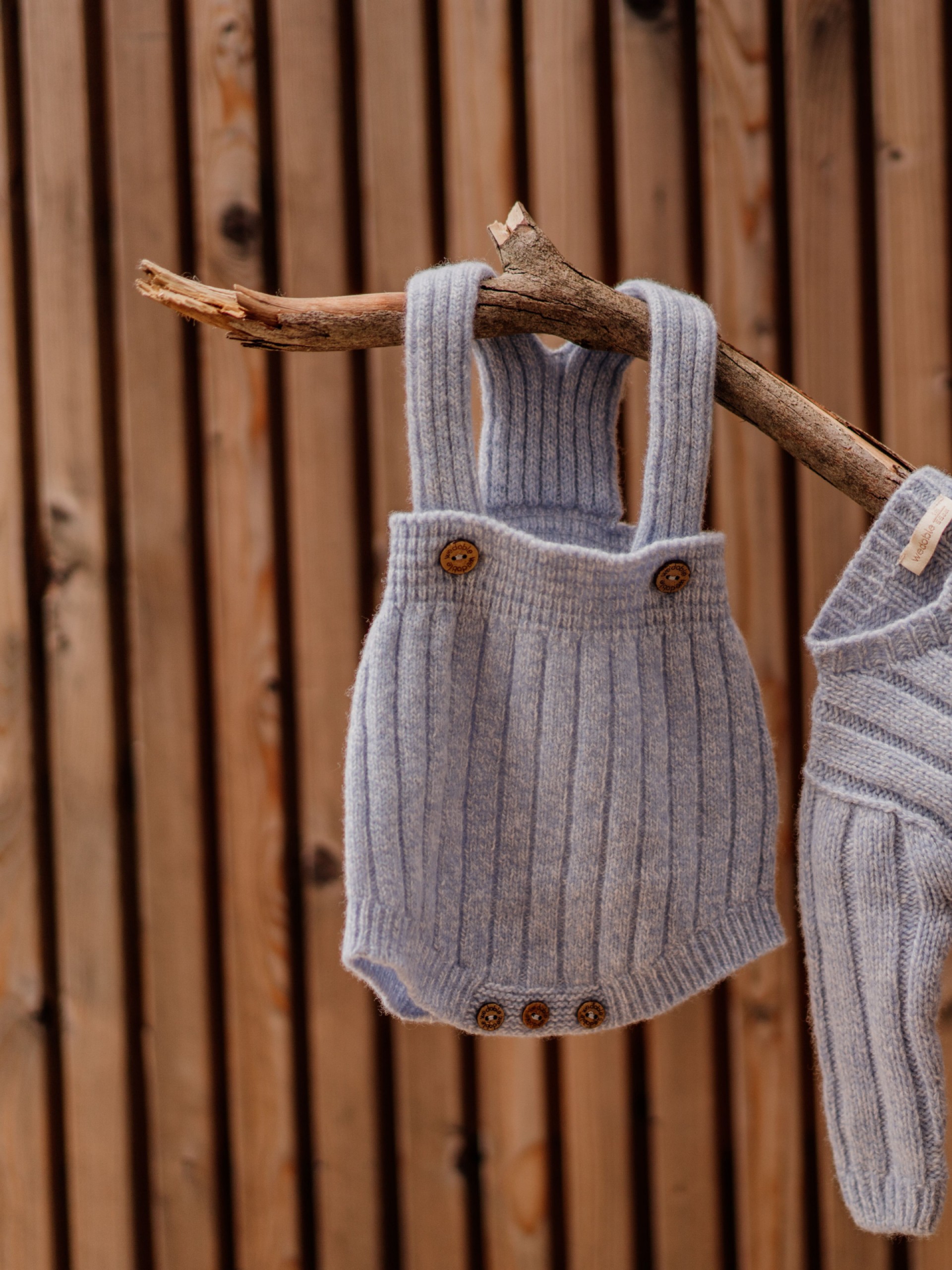 Fofo com alças de lã