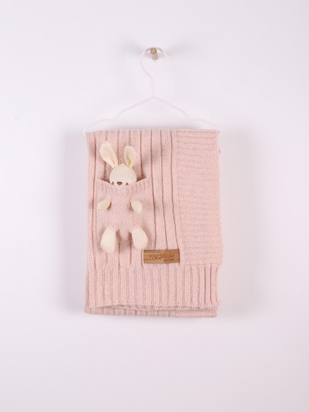Knitted blanket