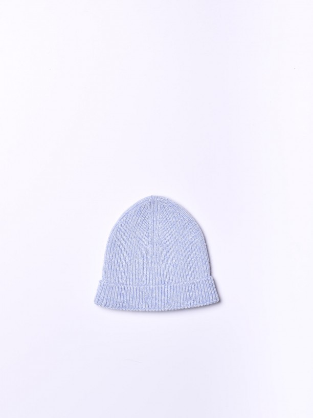 Knitted beanie