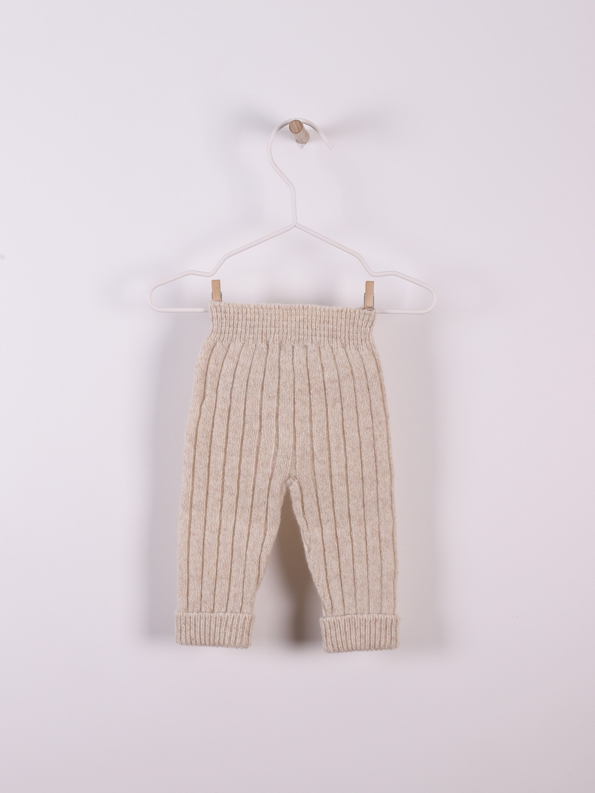 Knitted wool trousers