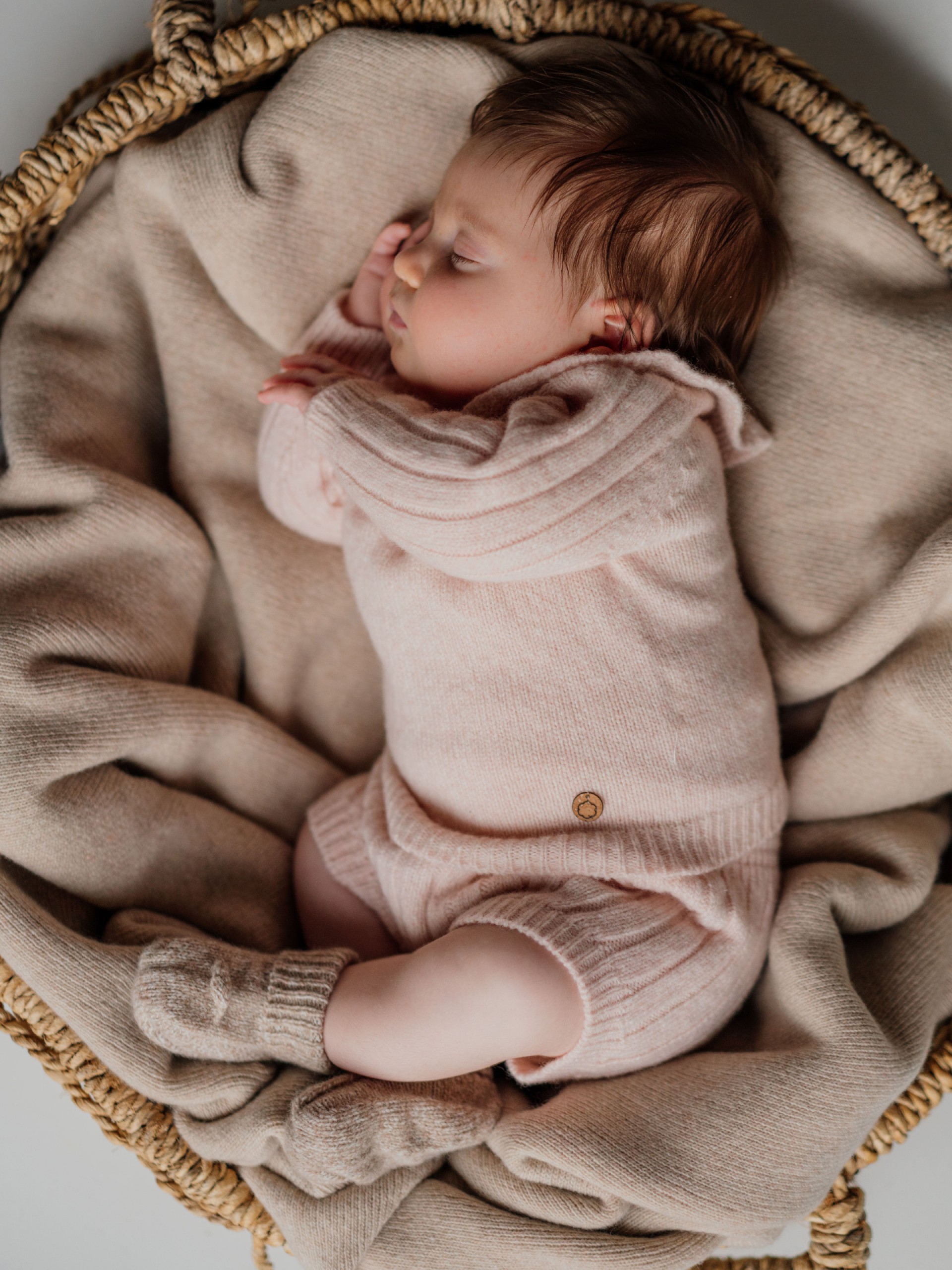 Knitted wool bloomer