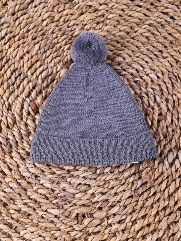 Bobble beanie
