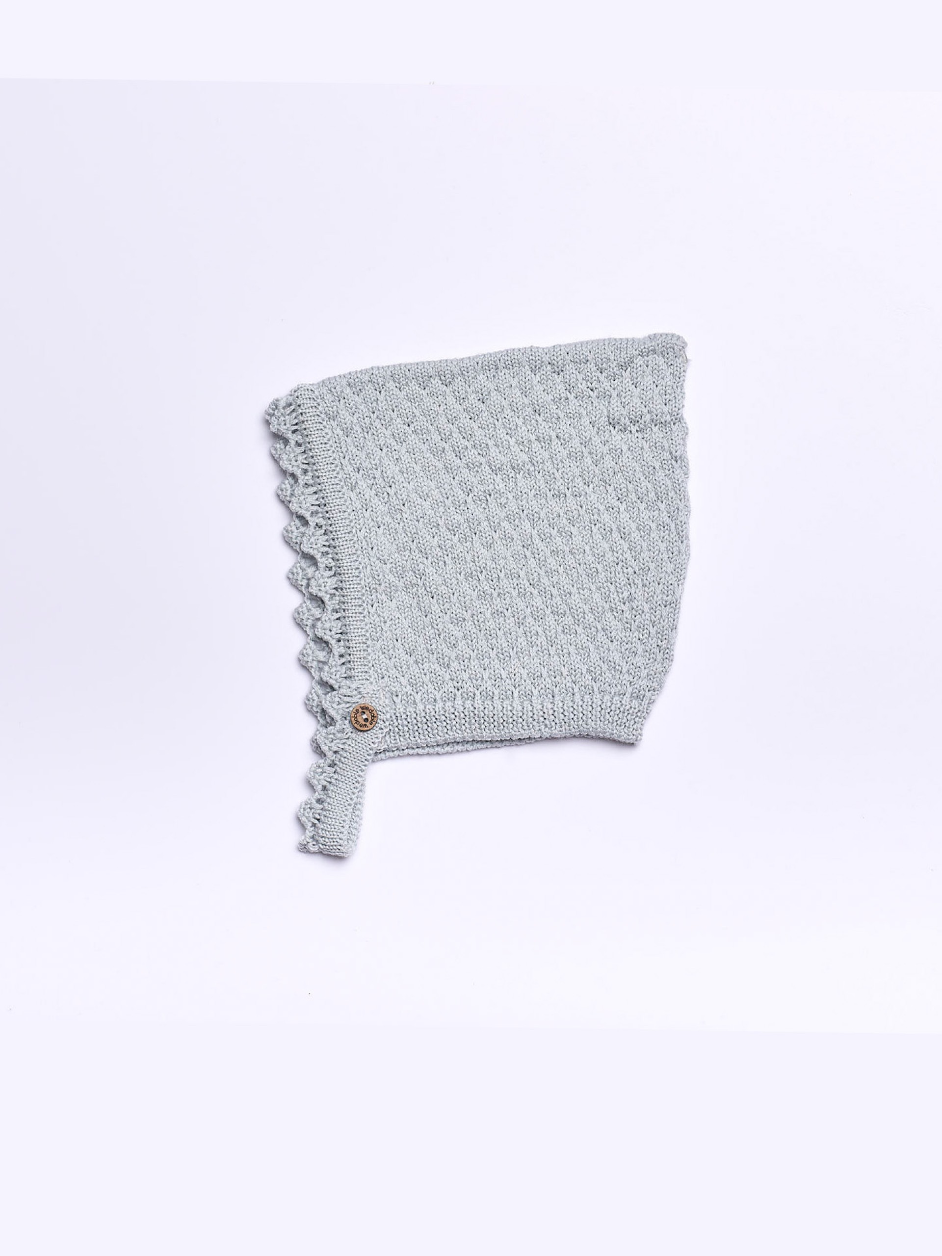 Knitted wool bonnet