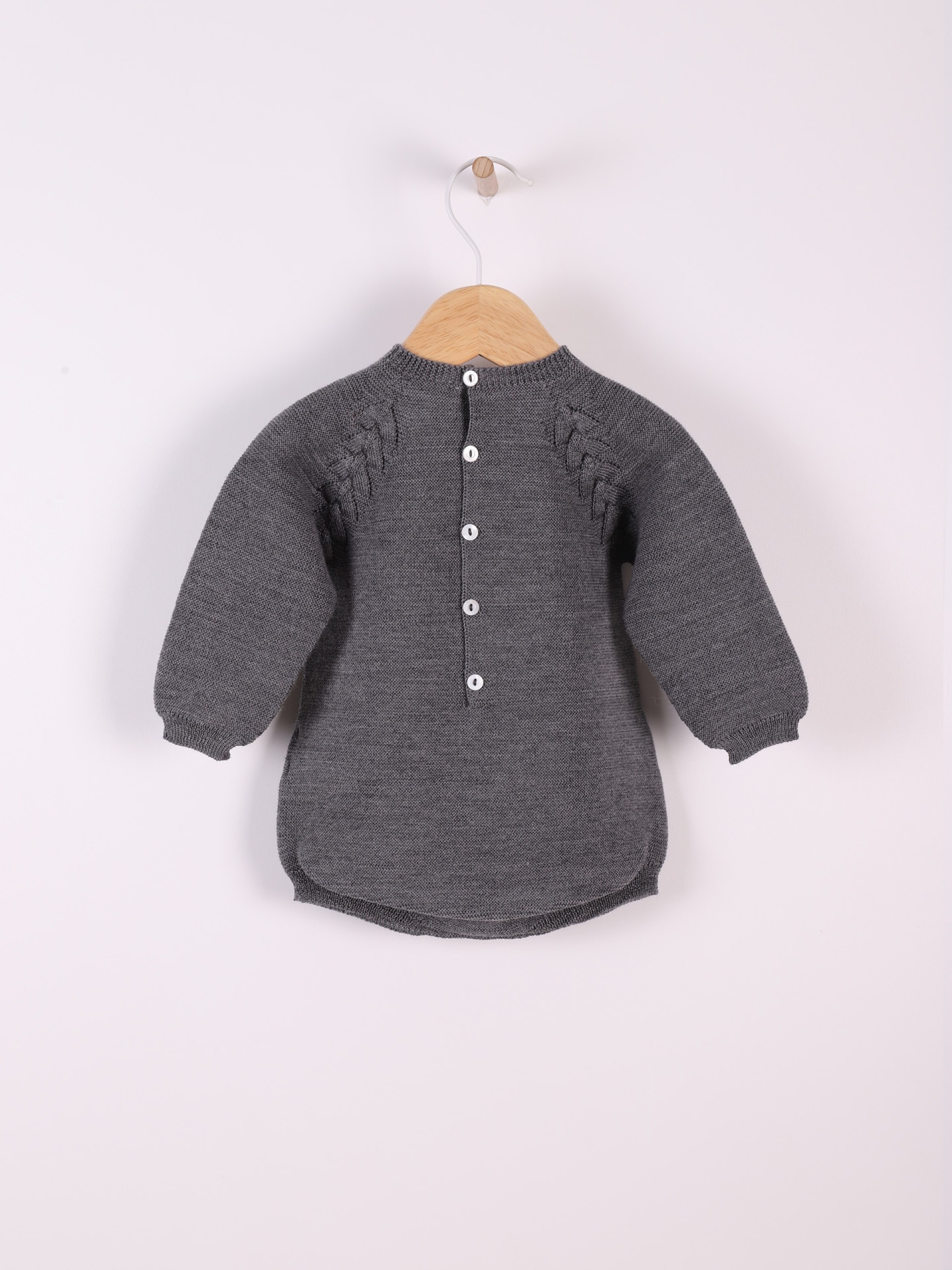 Knitted wool shortie