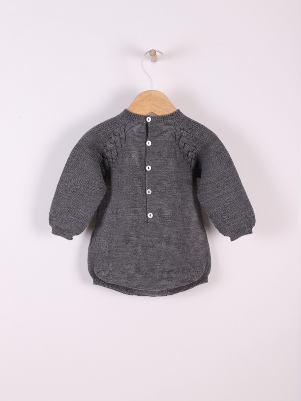 Knitted wool shortie