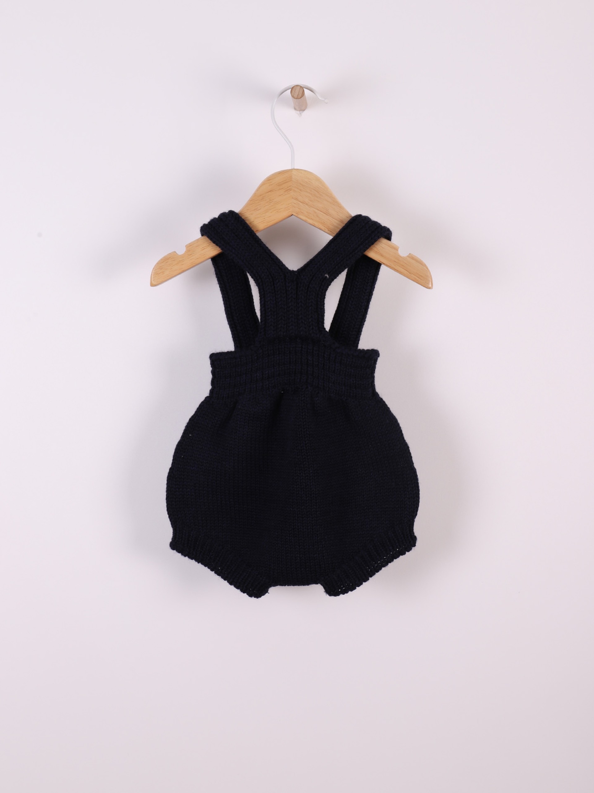 Fofo com alças de lã