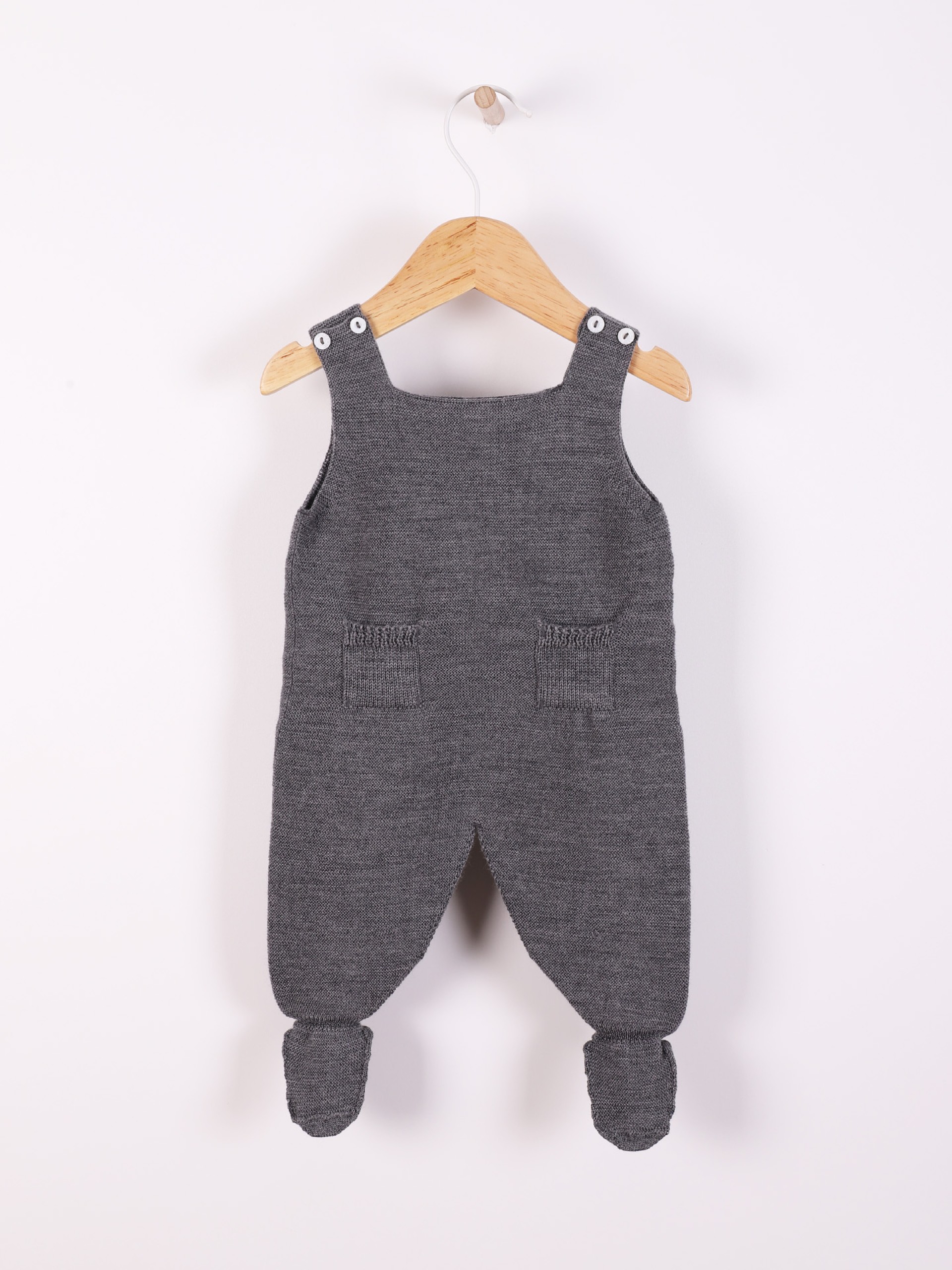 Jardineiras tricotadas l?