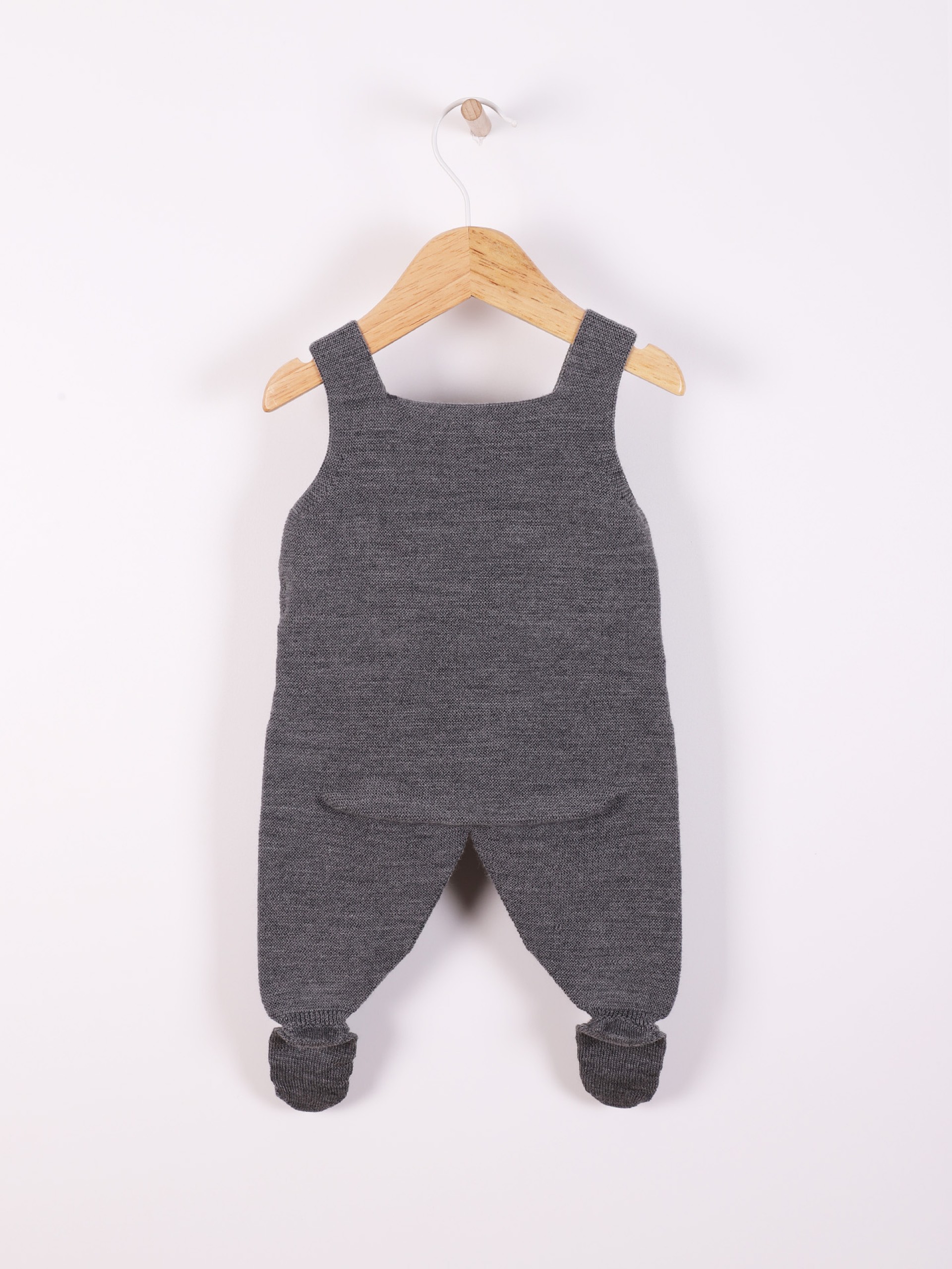 Jardineiras tricotadas l?