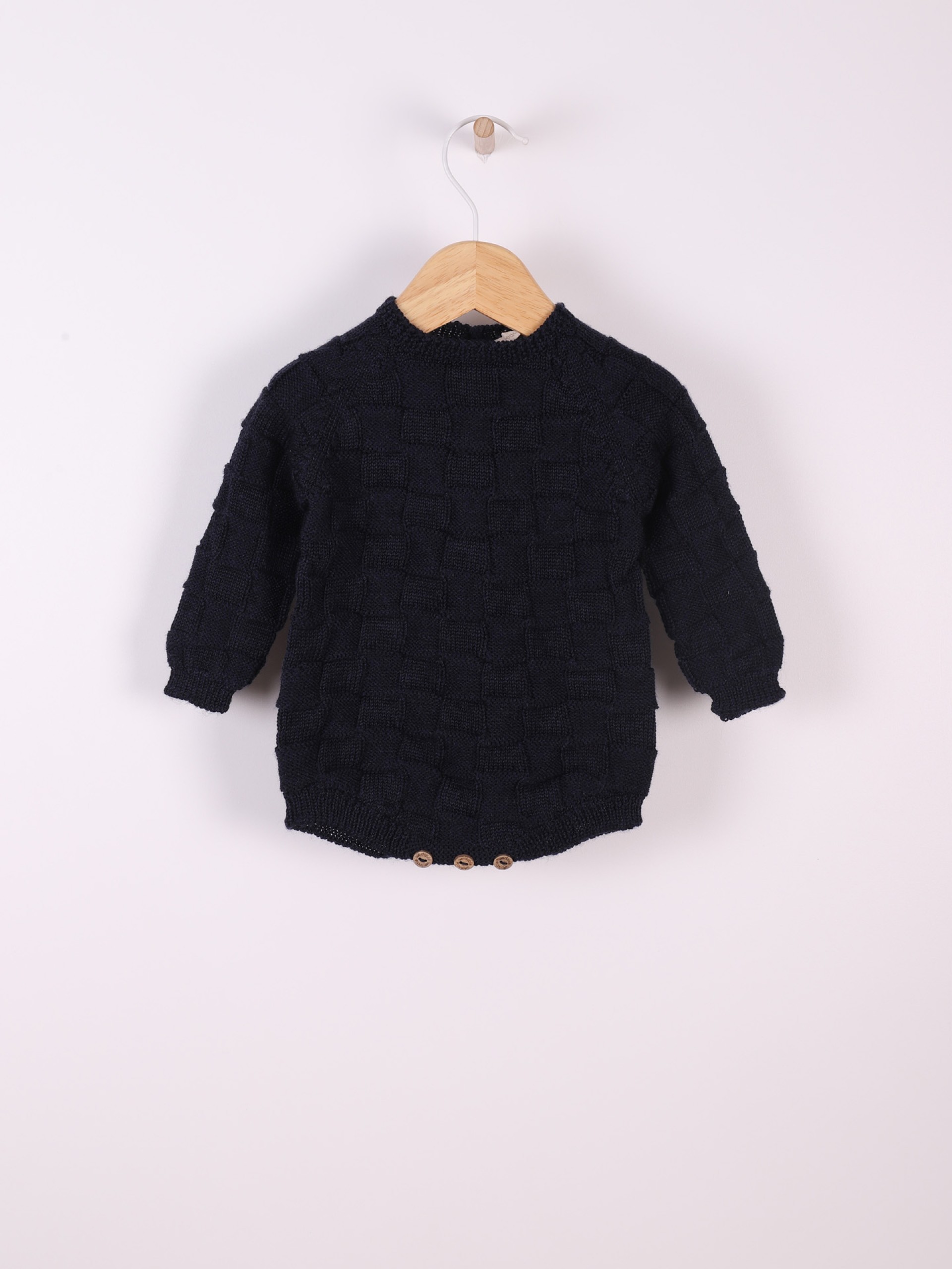 Knitted wool shortie