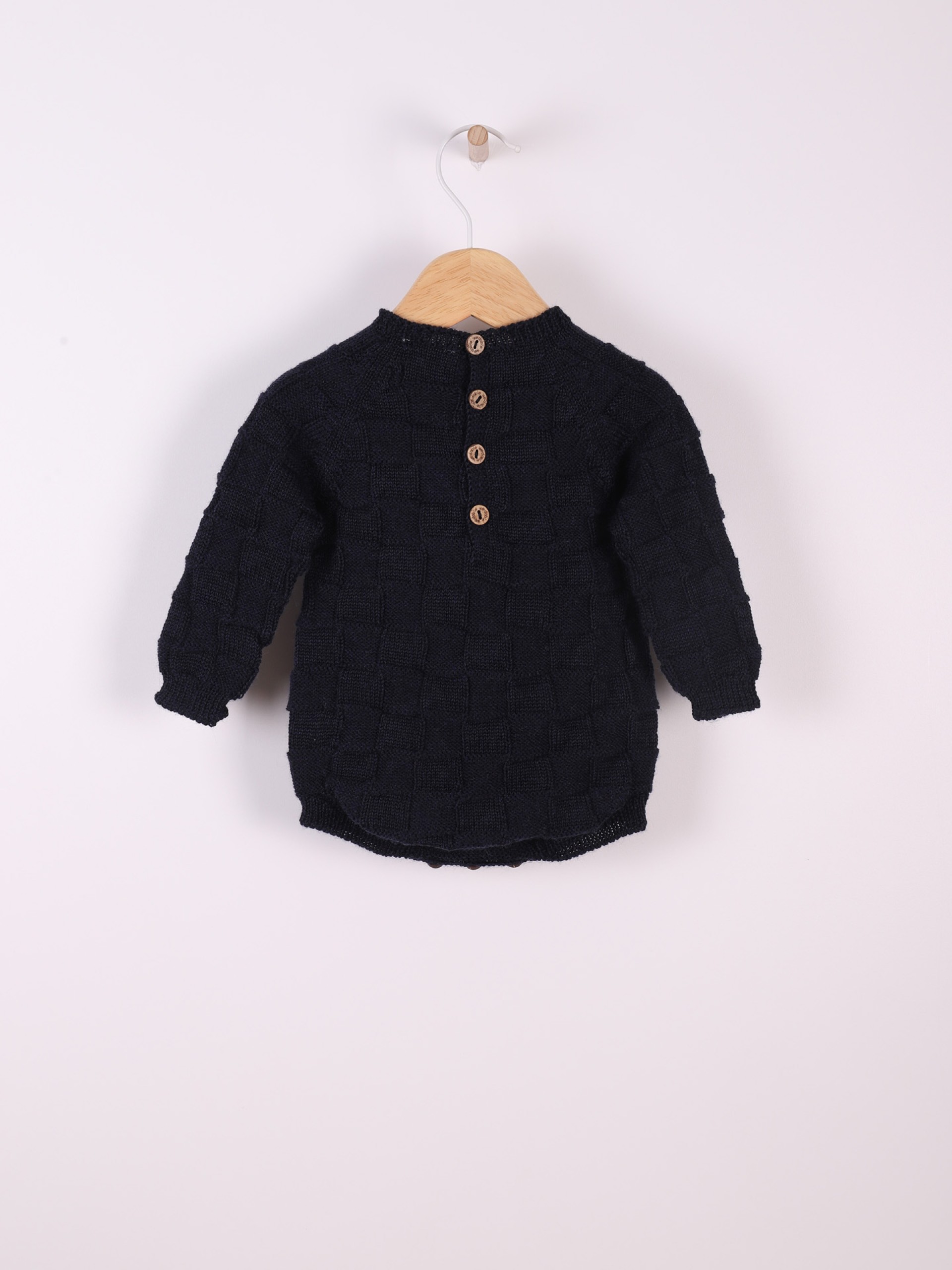 Knitted wool shortie