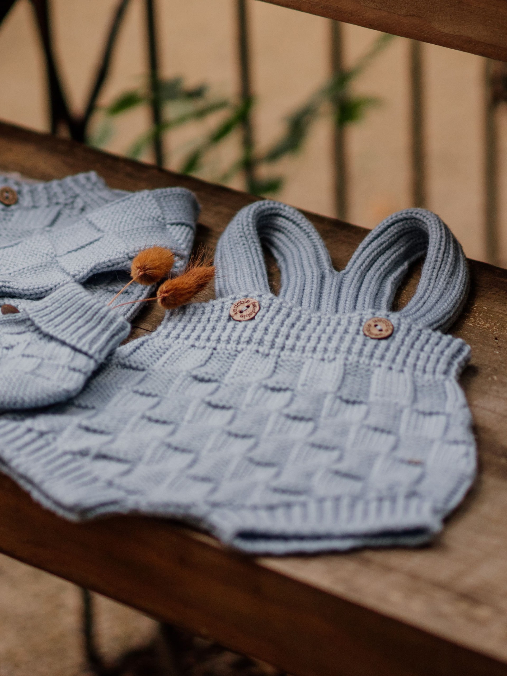 Fofo com alças de lã