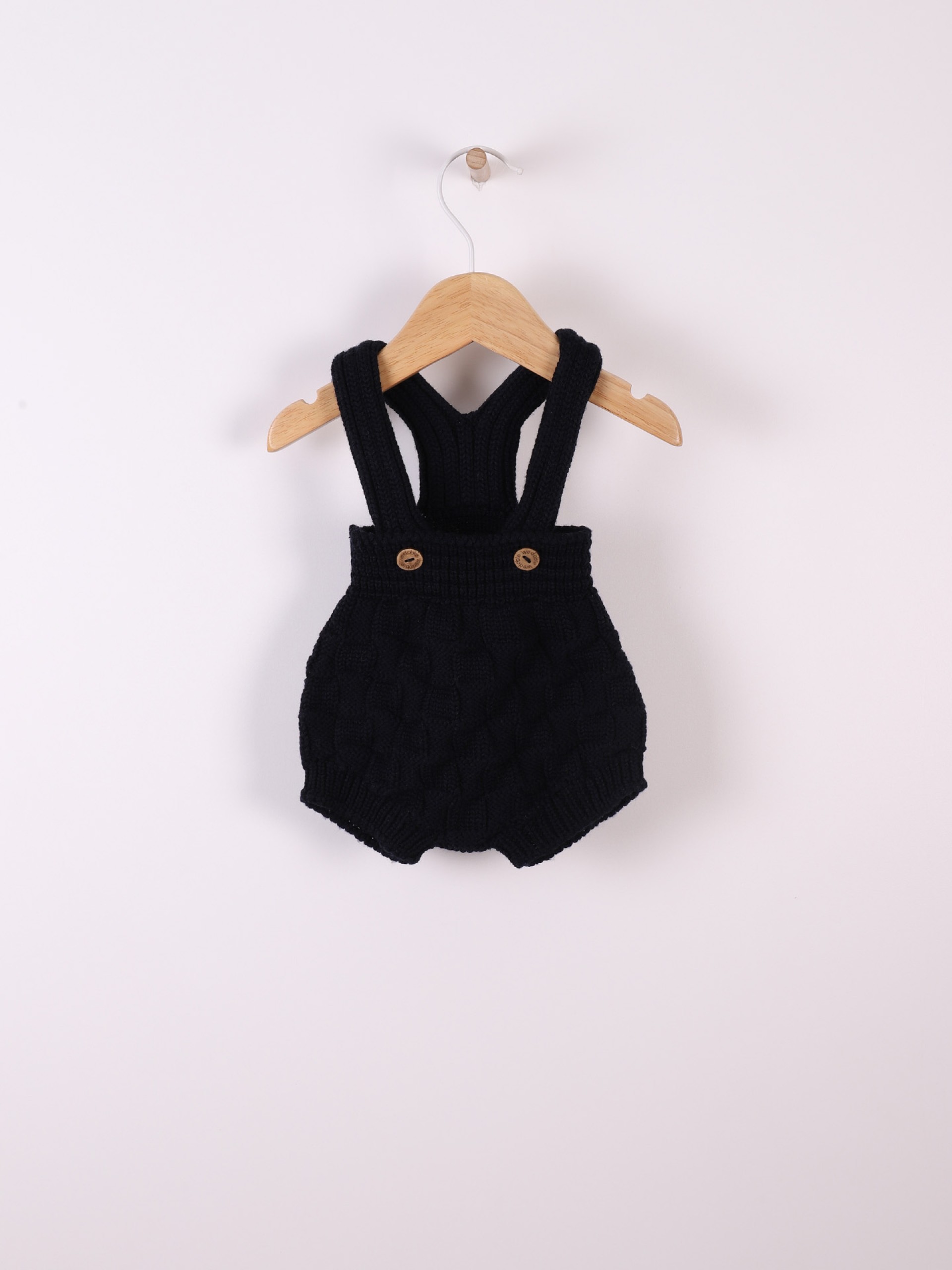 Fofo com alças de lã