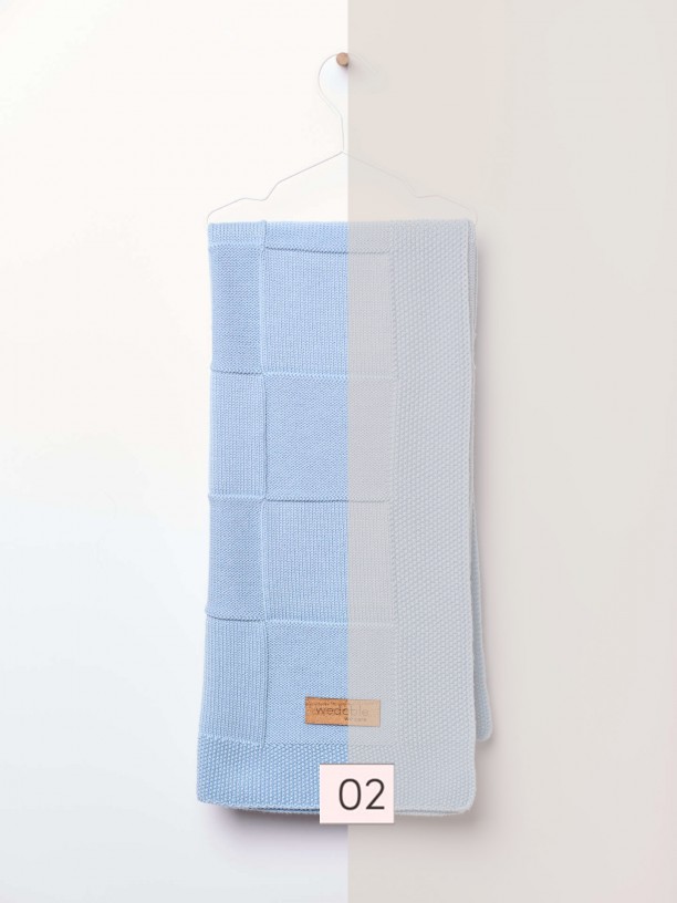 Knitted blanket