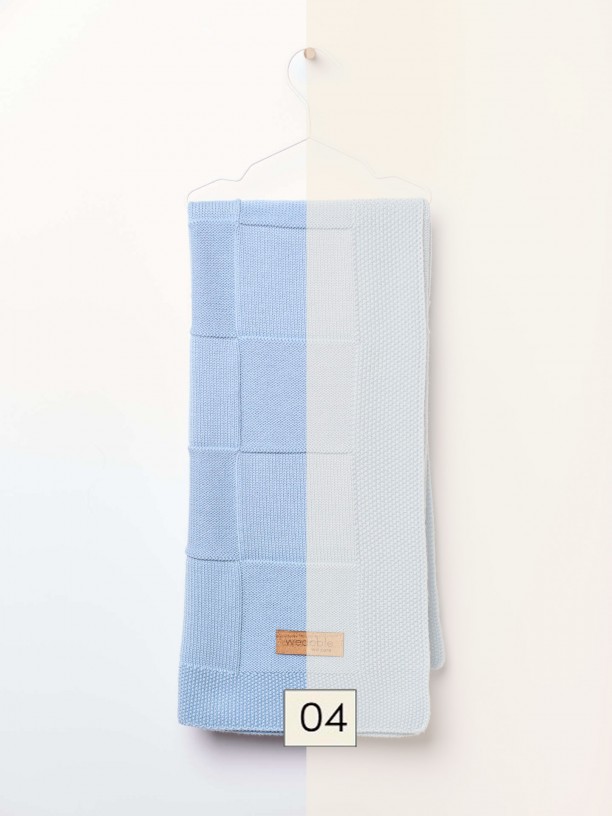 Knitted blanket