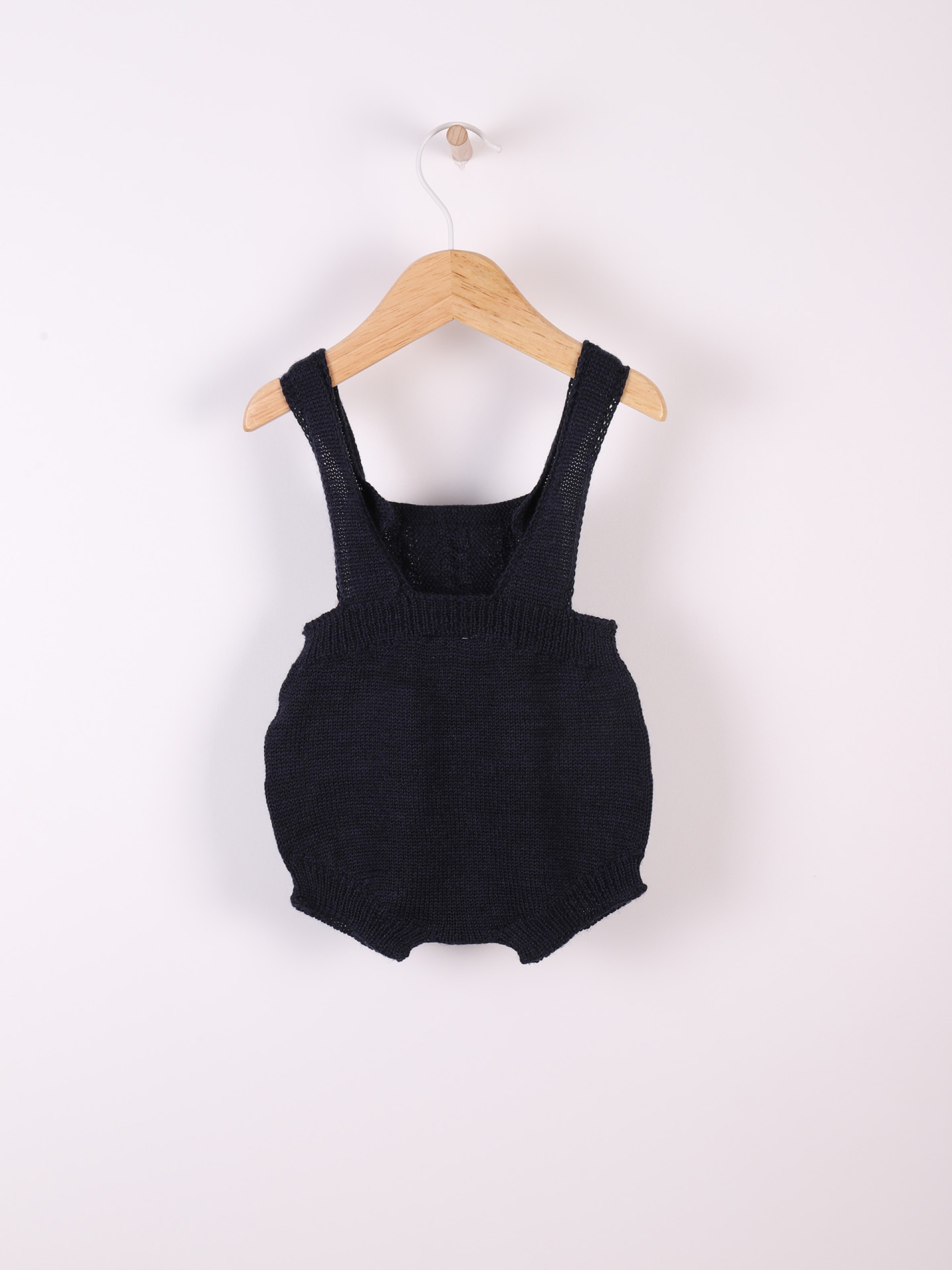 Fofo com alças de lã