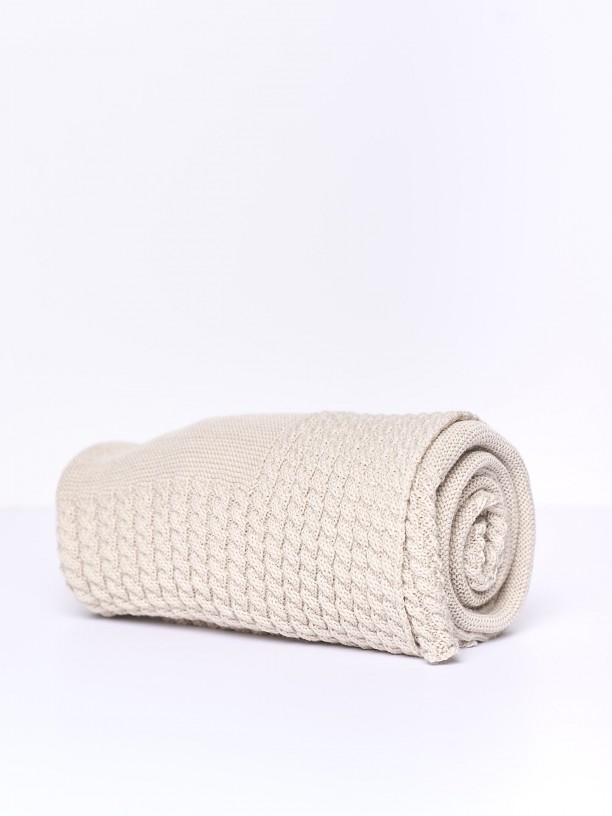 Knitted wool blanket Knitted wool blanket