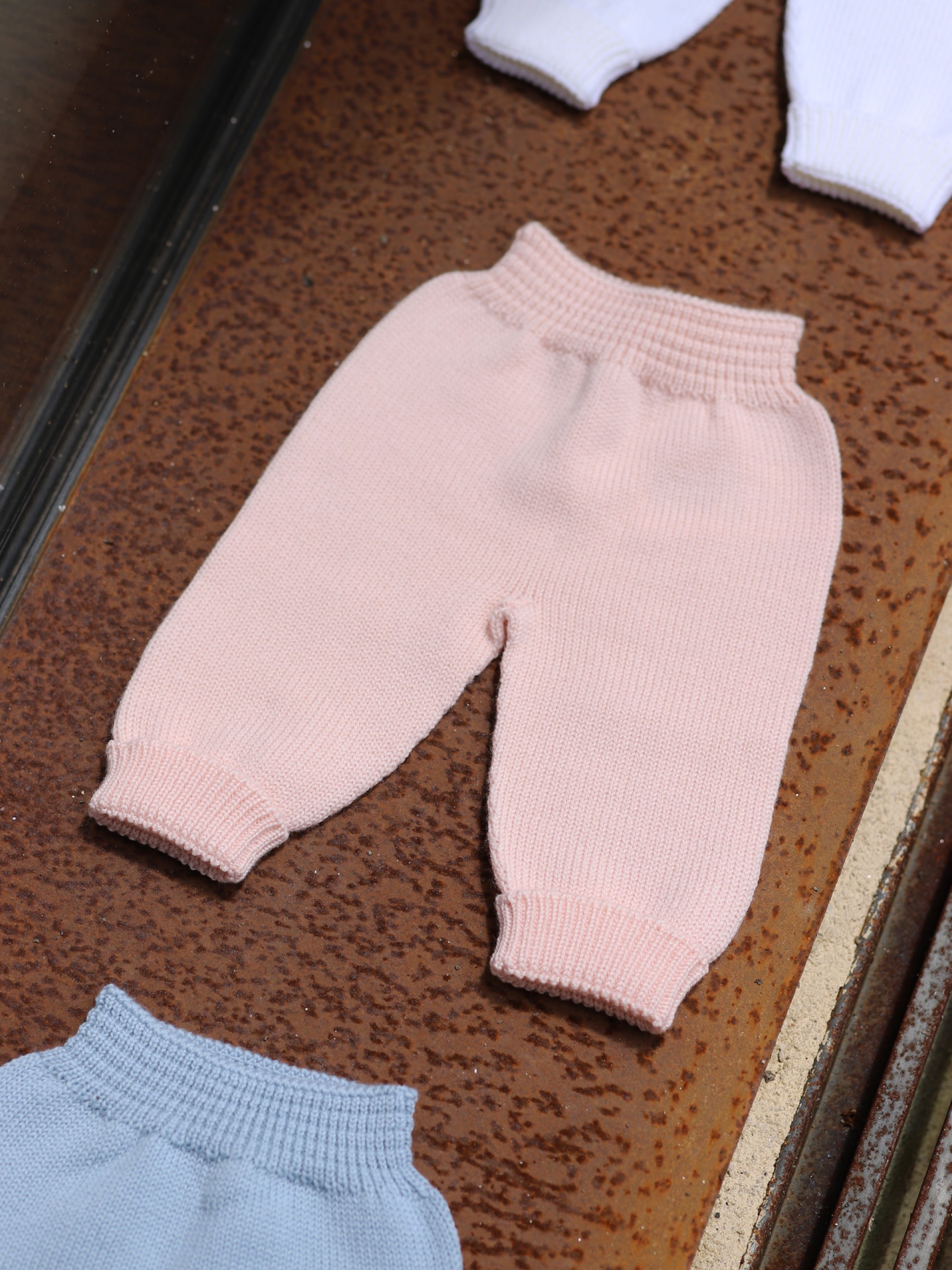 Calças tricotadas lã