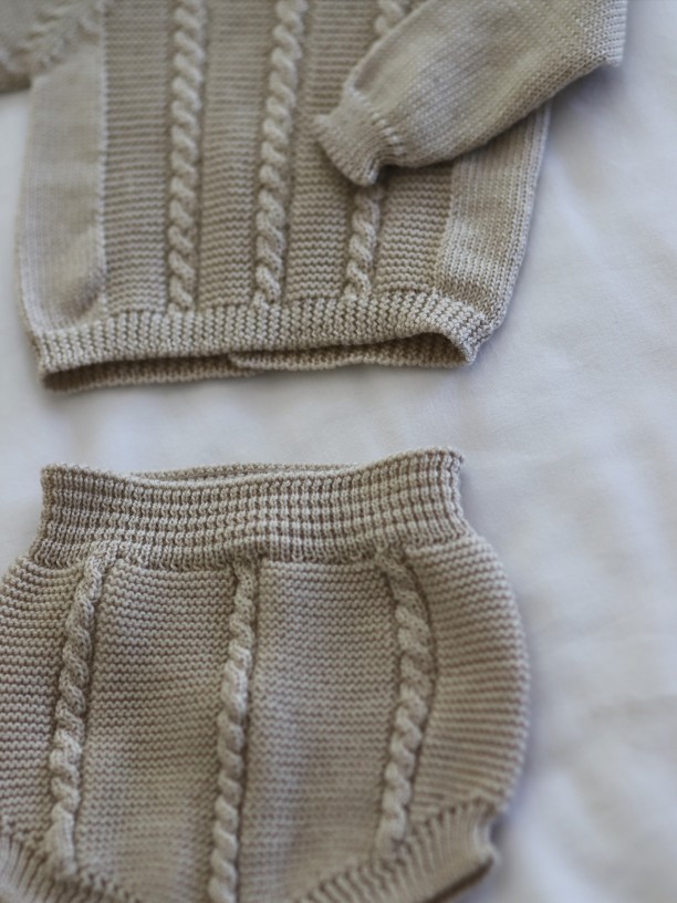 Knitted wool bloomer Knitted wool bloomer