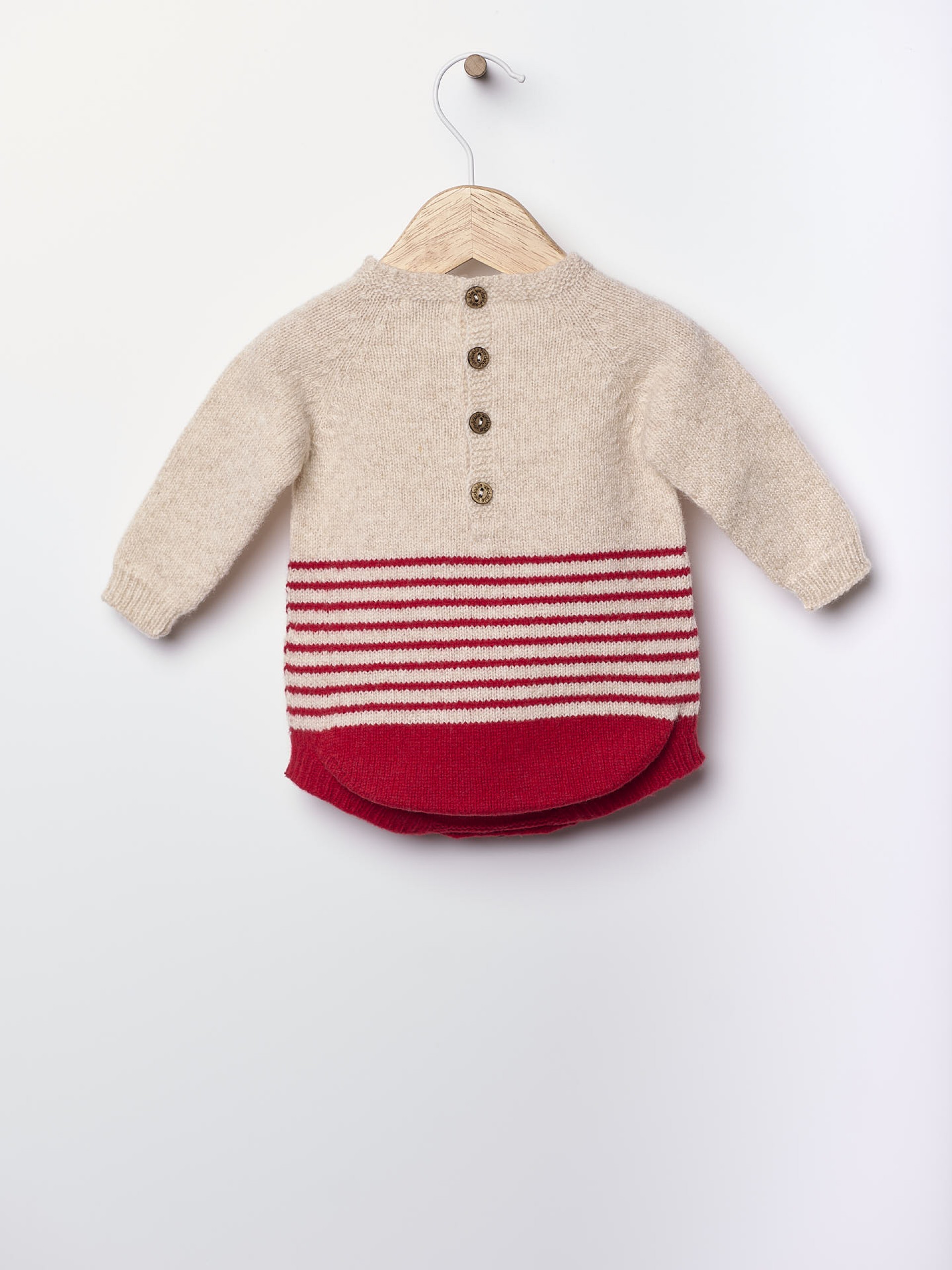 Knitted wool shortie