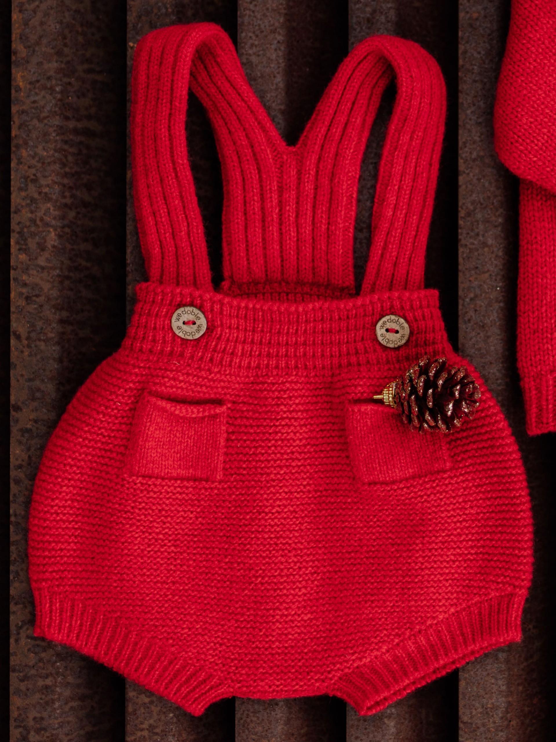 Fofo com alças de lã