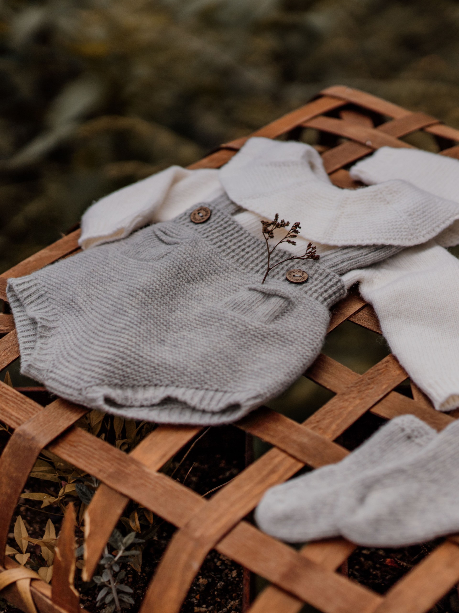 Fofo com alças de lã