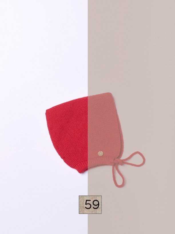 Knitted wool bonnet