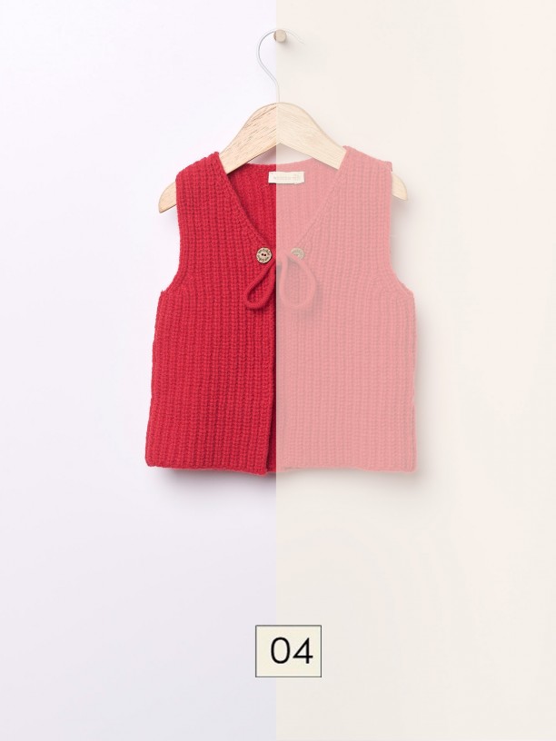 Knitted wool vest