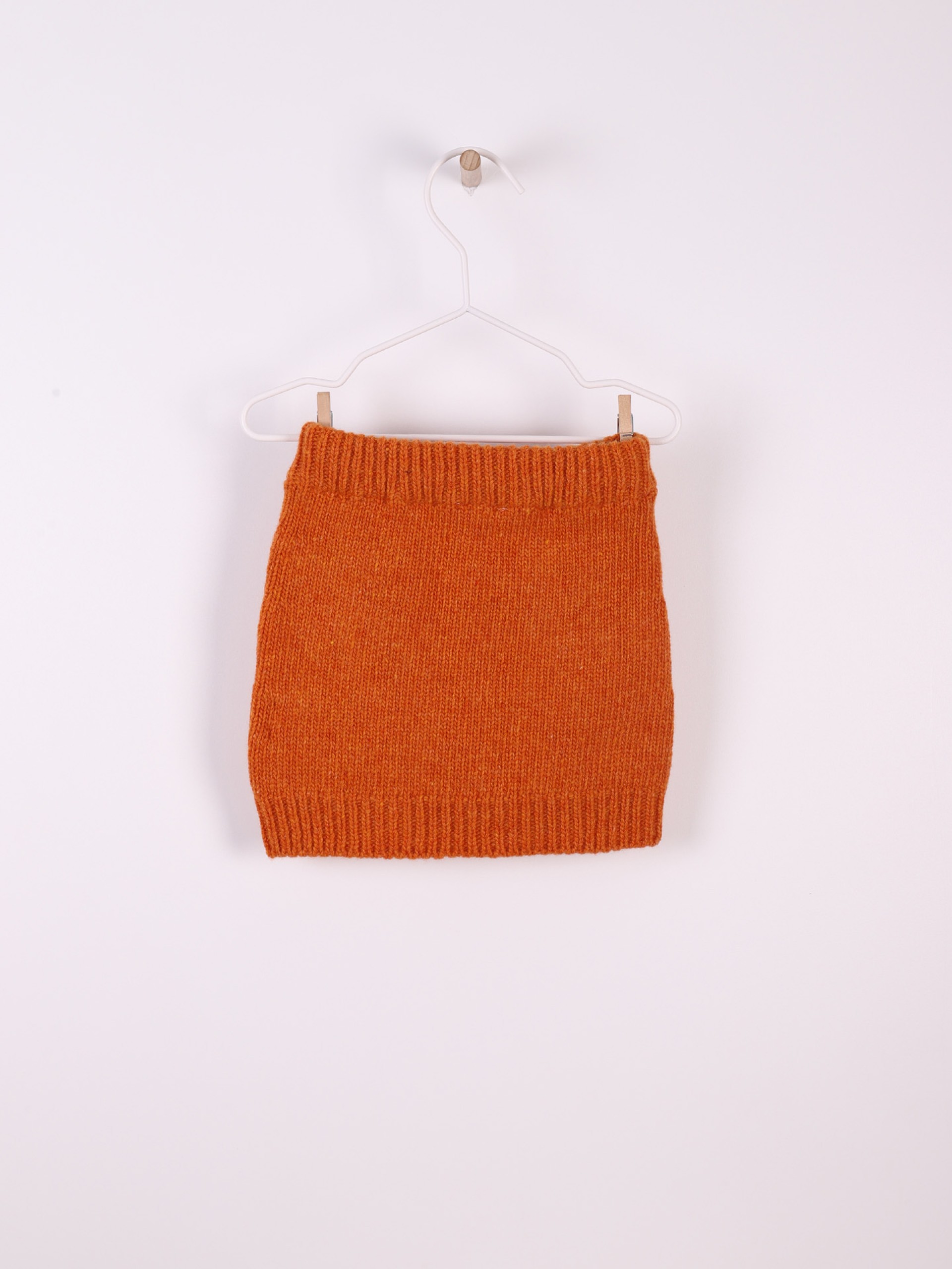 Knitted wool skirt
