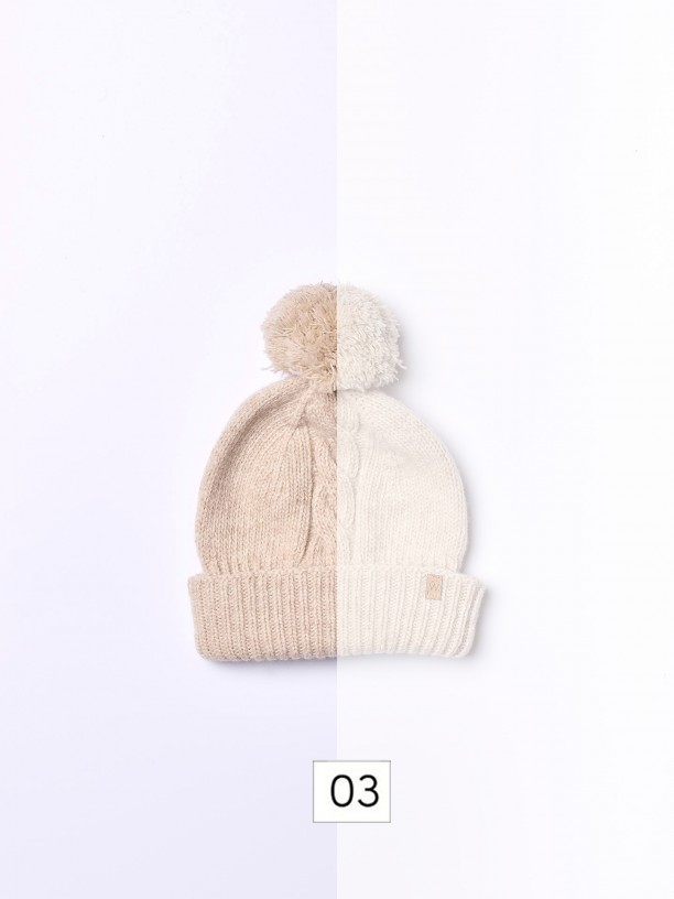 Bobble beanie