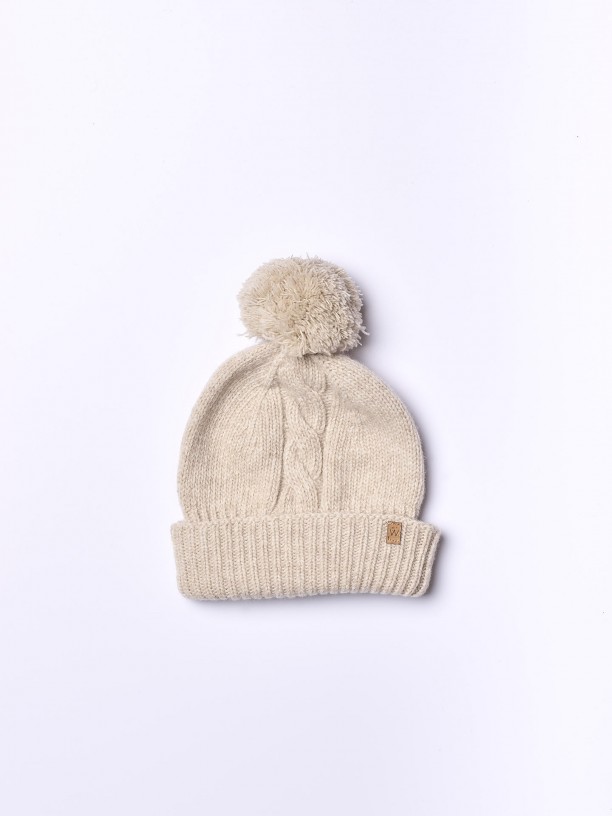 Bobble beanie