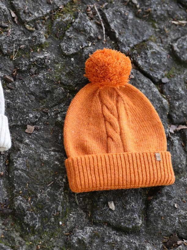 Bobble beanie