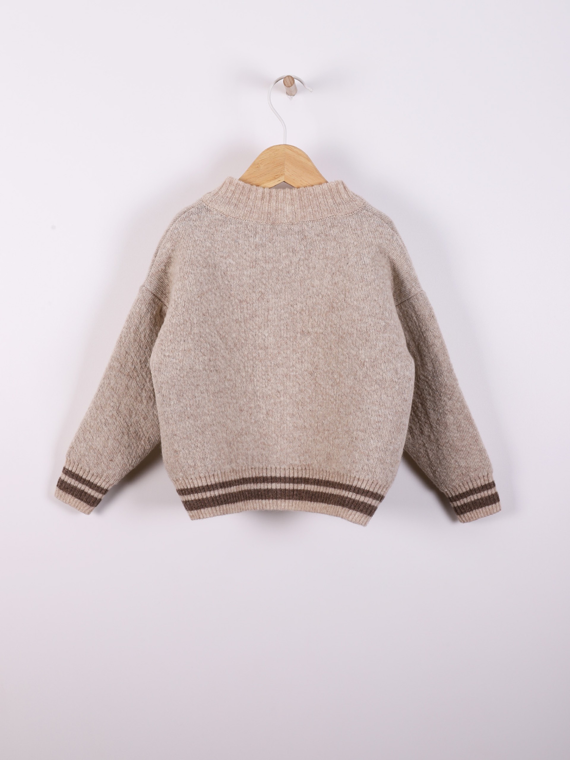 Knitted wool cardigan