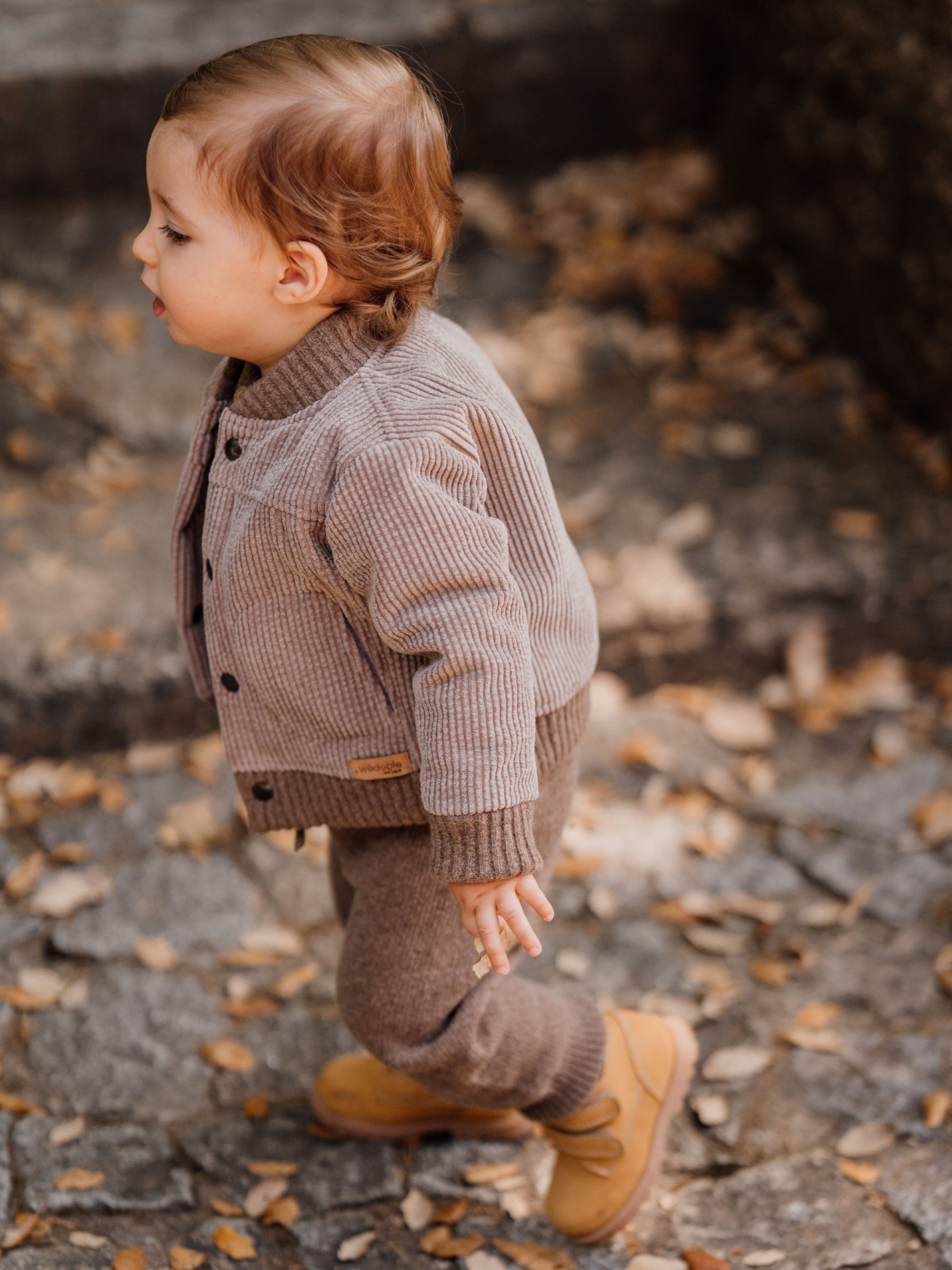 Knitted wool trousers