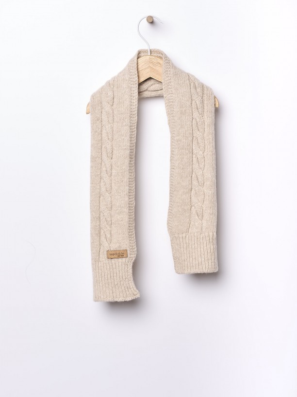 Knitted wool scarf