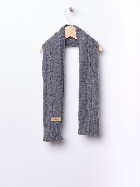 Knitted scarf