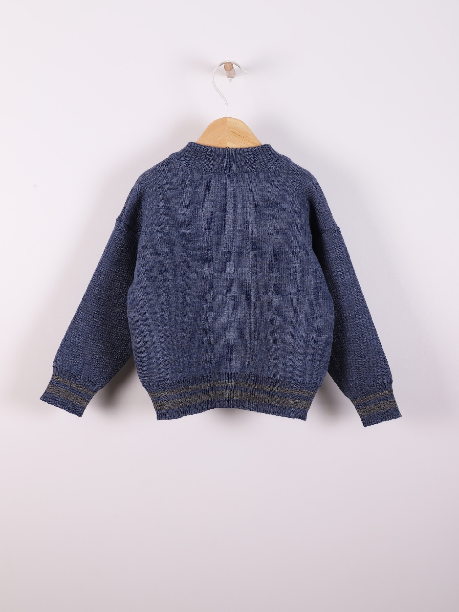 Knitted wool cardigan