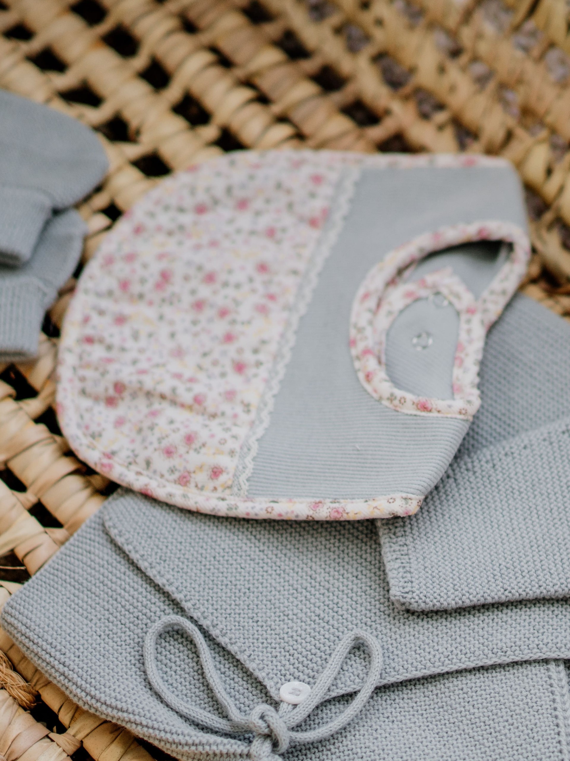 Baby bib in cotton