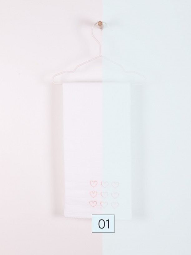 Little hearts swaddle