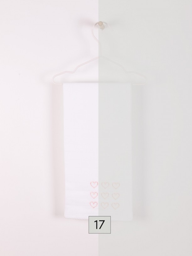 Little hearts swaddle