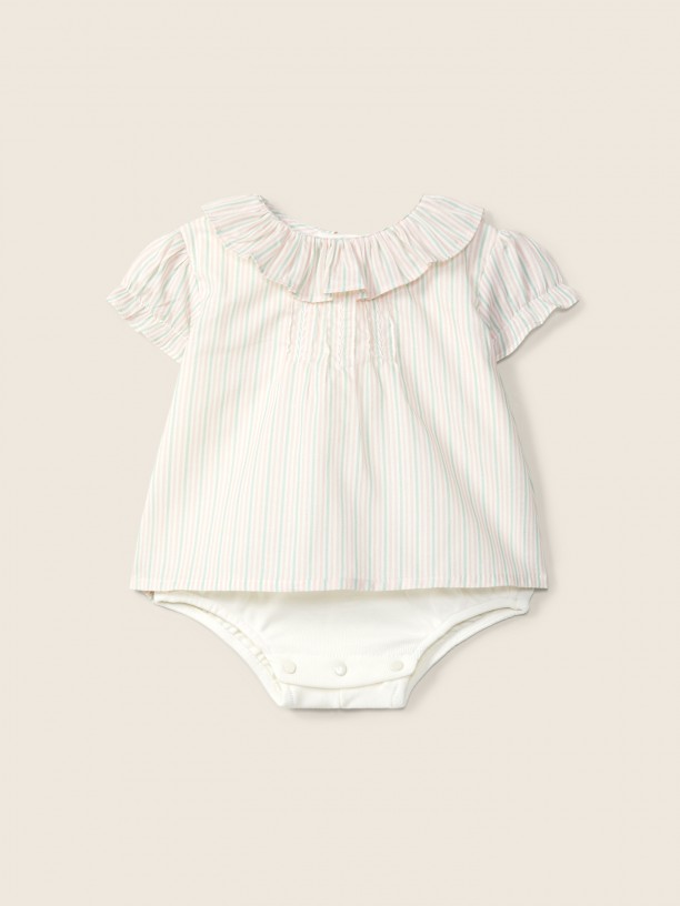 Blusa com body integrado Blusa com body integrado